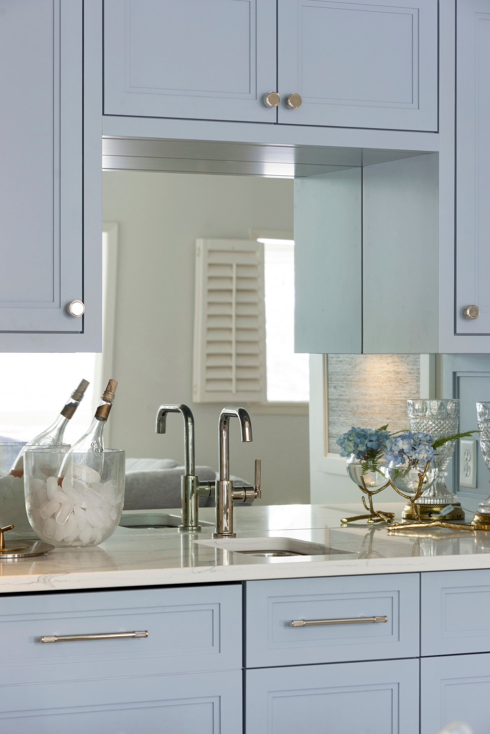 a home in blue tones 2