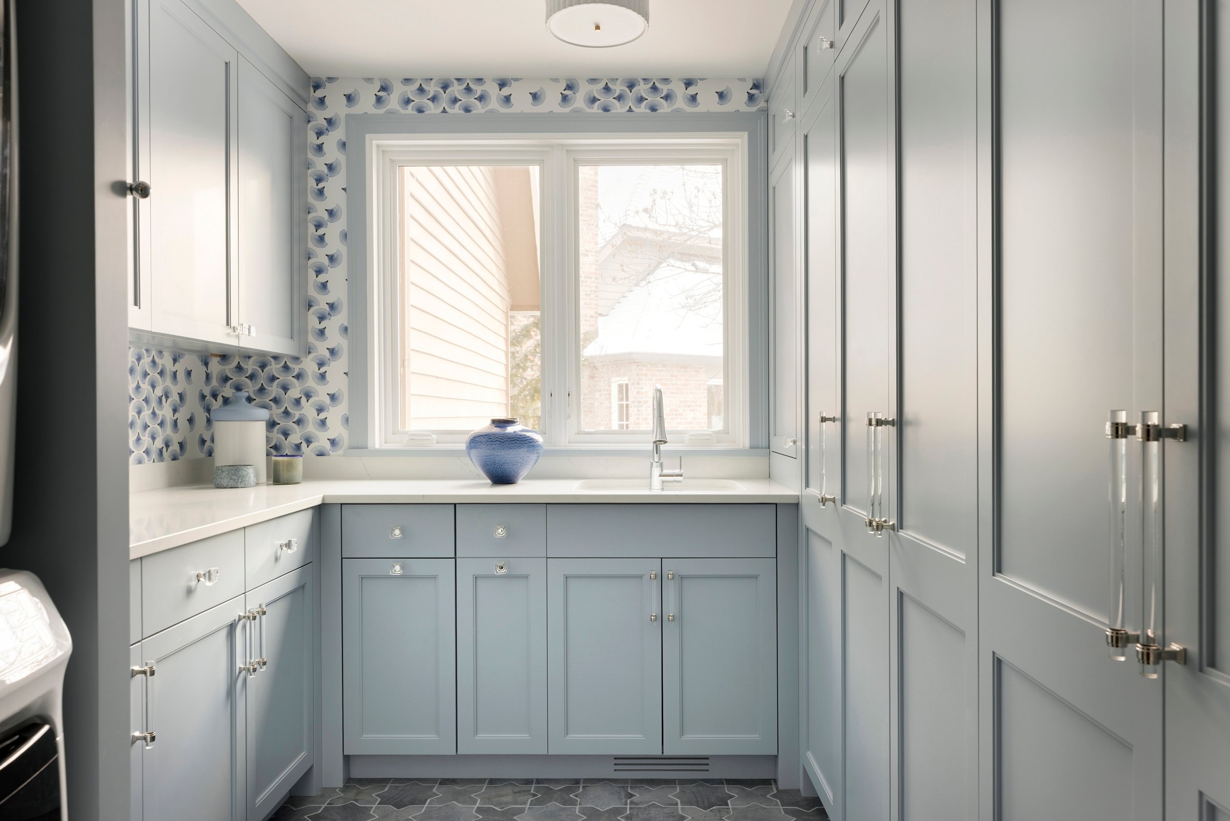 a home in blue tones 8