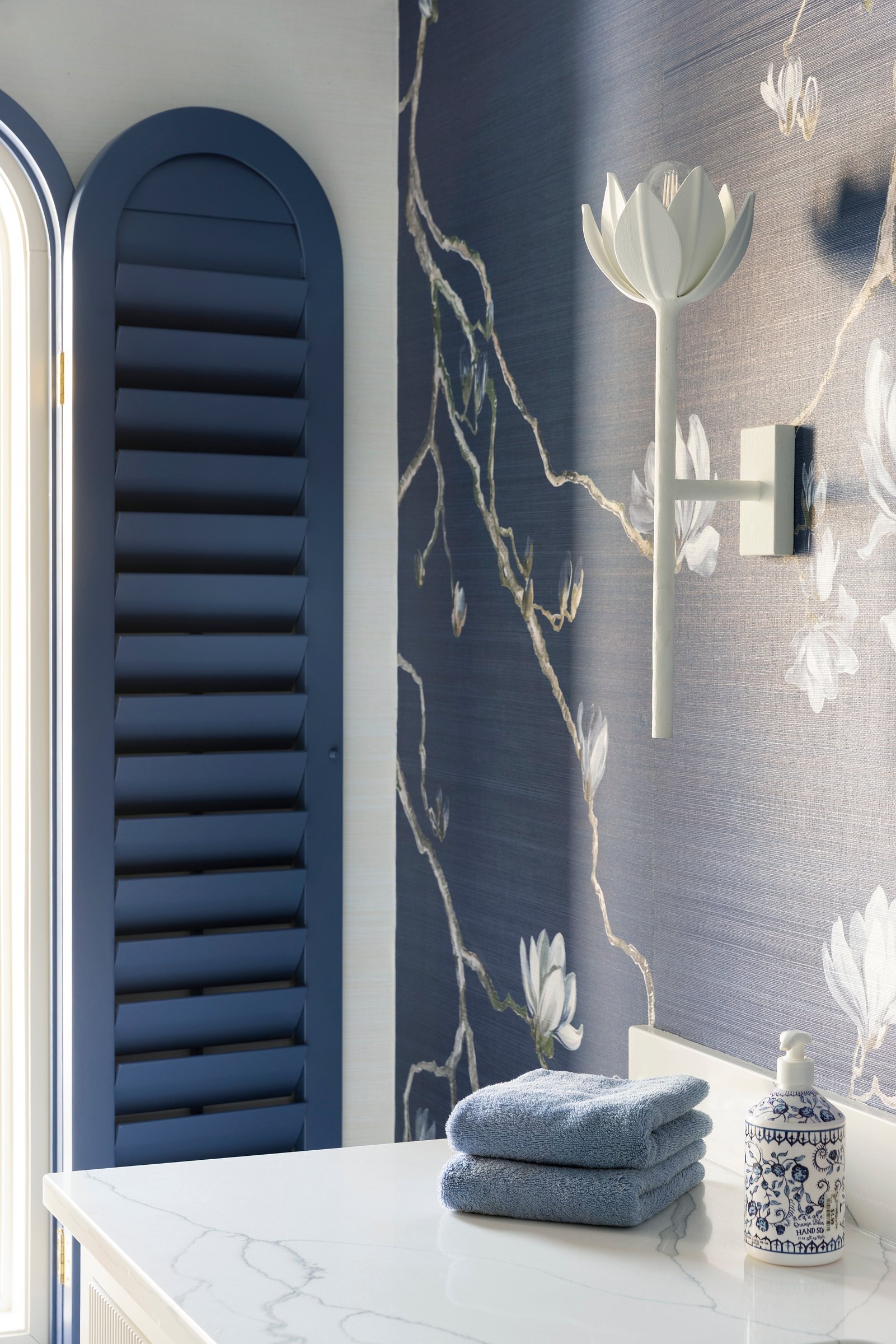 a home in blue tones 17