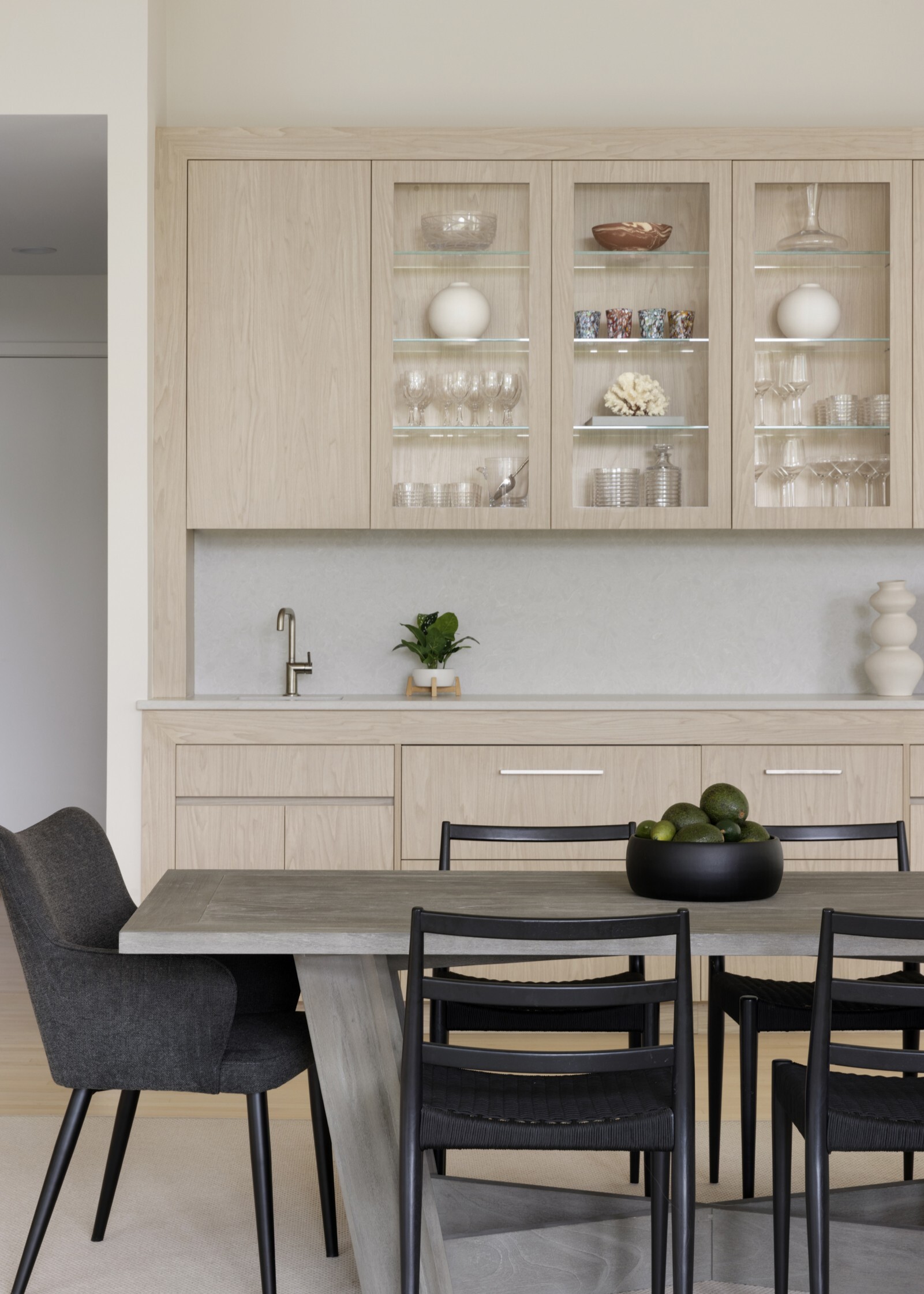 MA Peterson_Brown Cow Design_Ringer Rd_001